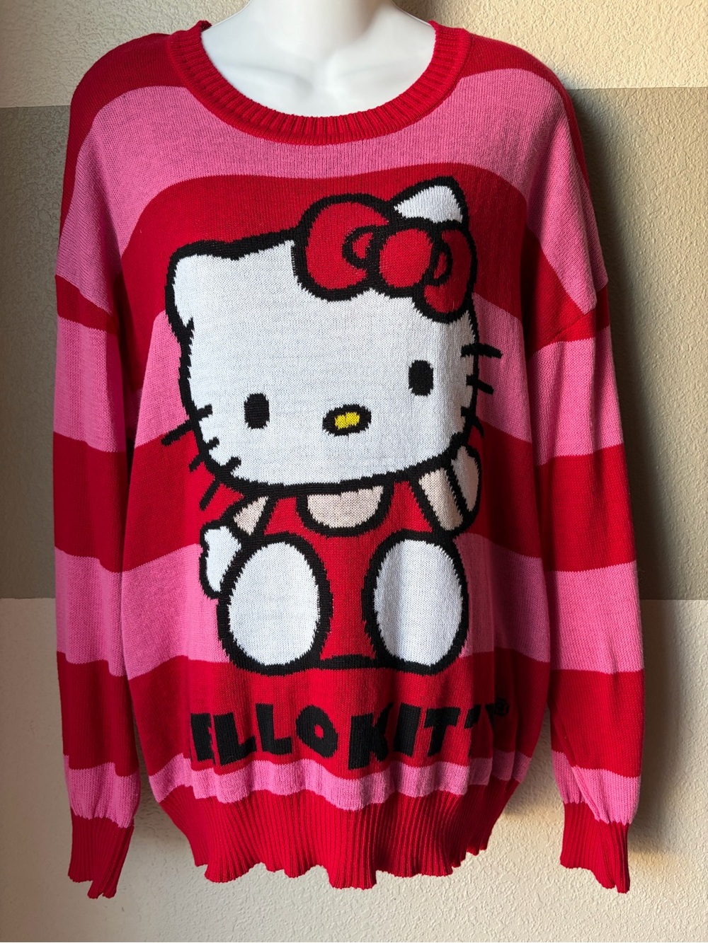 Sanrio Women’s XL Sweater Red Pink Stripe Long Sleeve Hello Kitty Graphic
